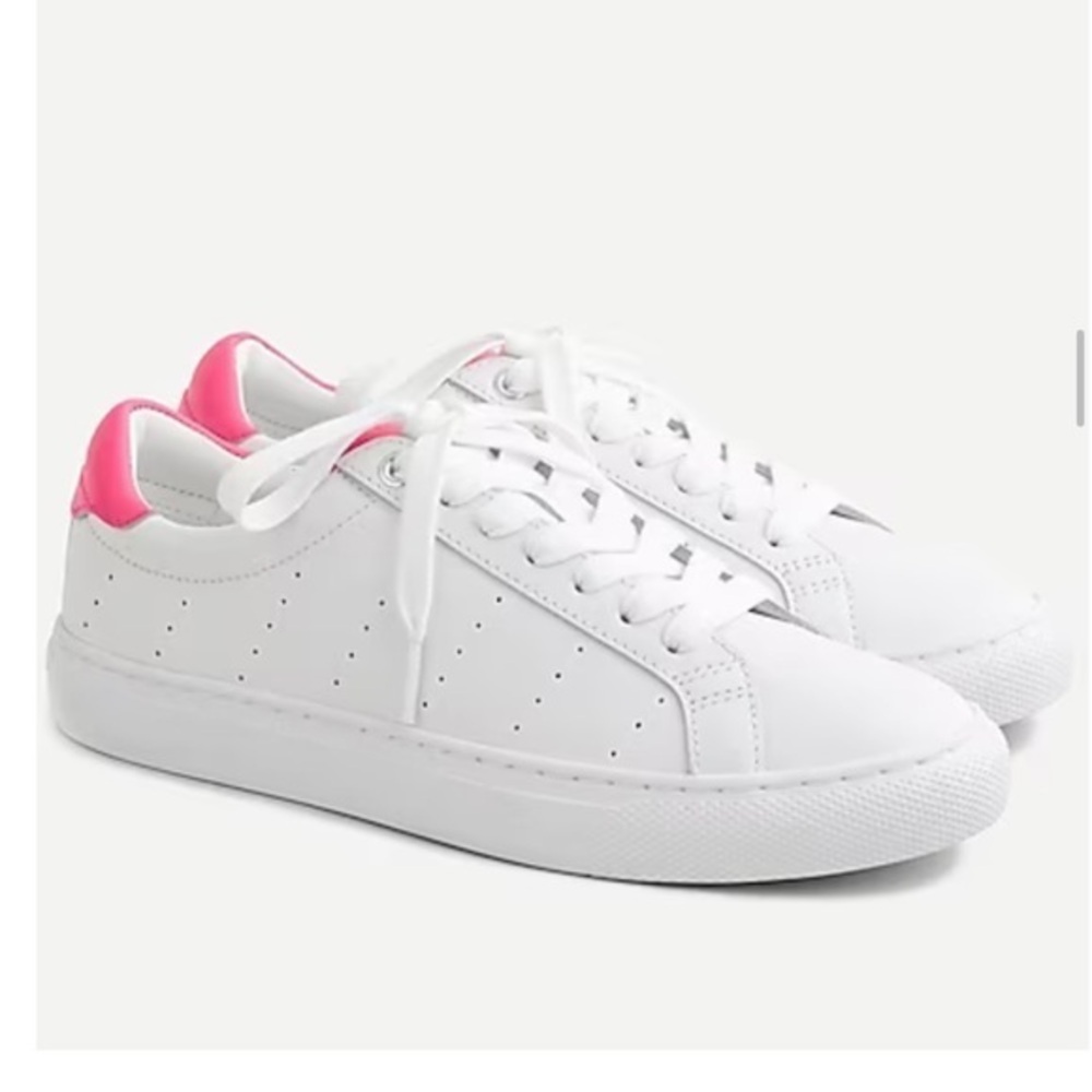 Jcrew Saturday sneakers in leather with fuchsia detail
Item AM135, NWT, sz 10